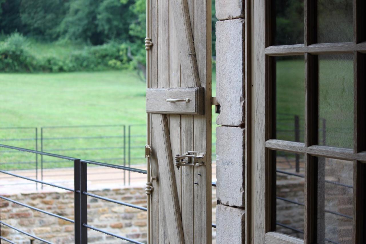 Chateau De Balleure Etrigny Bagian luar foto